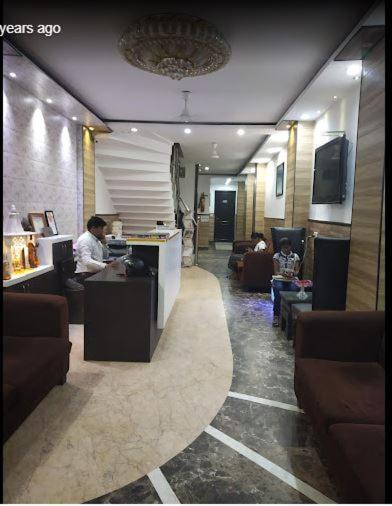 דלהי Tjs Royal Hotel מראה חיצוני תמונה